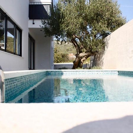 Domo Oliveto Villa Vinisce Exterior photo