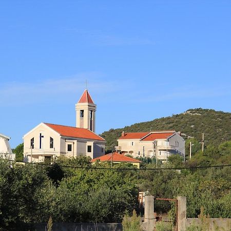 Domo Oliveto Villa Vinisce Exterior photo
